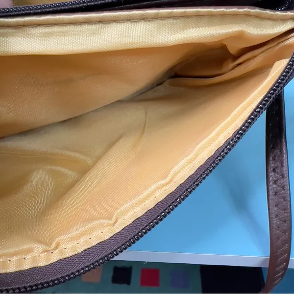 Brown Crossbody w/3 Sections w/Wristlet Handle & 23” Strap 8-1/2”x6”x3”Crossbody - Image 11