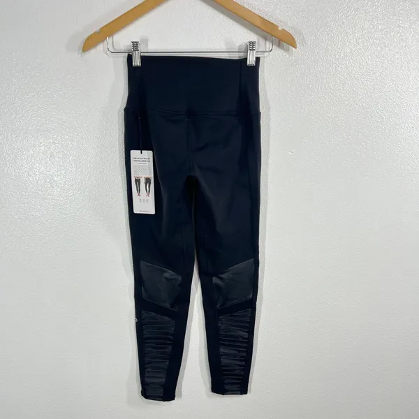 Alo Yoga‎ 7/8 High-Waist Moto Legging Womens XS Black W5767R Ribbed Athleisure - Image 3