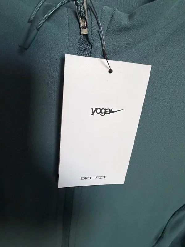 Nike Yoga Dri-Fit - Image 3