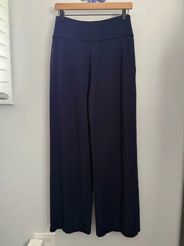 Travis Mathew Medium Spa Day Wide Leg Pants Navy High Waist Relaxed Lounge - Image 3
