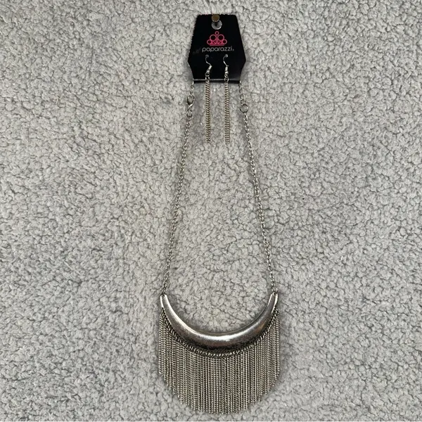Paparazzi Gunmetal Crescent Fringe Zoo Zone Necklace Set Boho Bling Y2K Classic‎ - Image 3