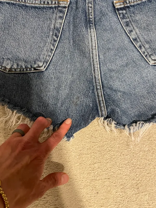 GUC Agolde Parker denim shorts in control - Image 9