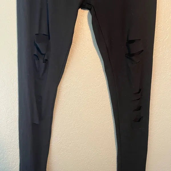 Black High-Waisted Seamless Ripped Straight Leg Leggings SZ L Workout Loungewear - Image 2