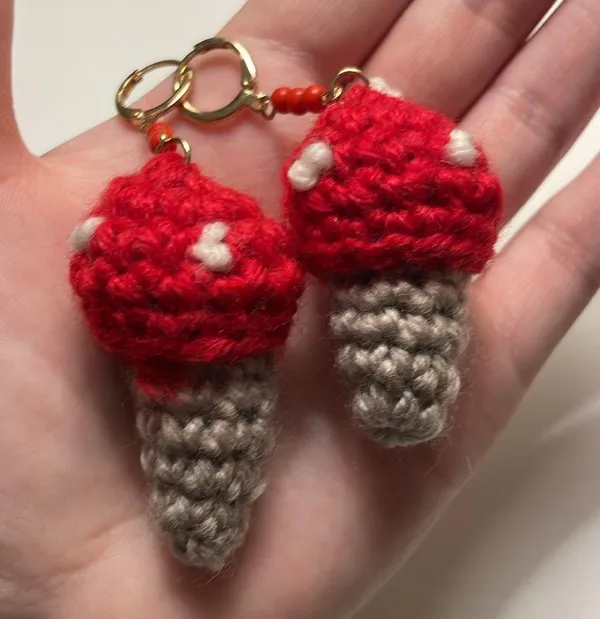 Urban Outfitters Crochet Mushroom 🍄 Dangle Earrings - Image 3