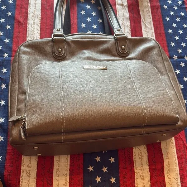 Taupe Laptop Bag with Sophisticated Design - Image 4