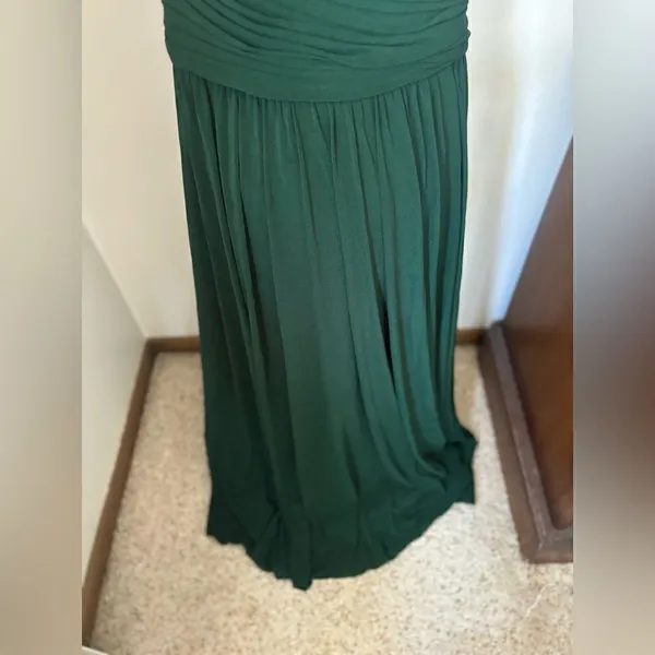 La Femme Green Off Shoulder Ruched Formal Gown Size 8 - Image 8