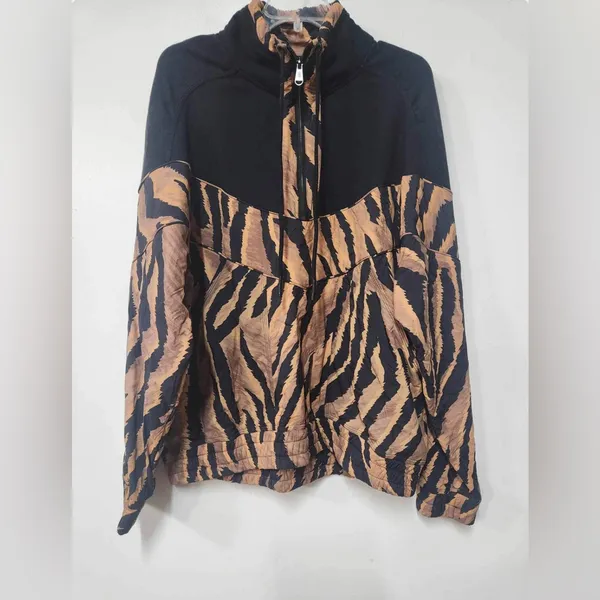 Free People Movement Walk The Line Pullover Size L. $198. B22 - Image 3