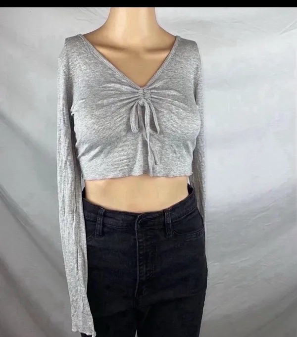 NEW Top Gray Size M - Image 4