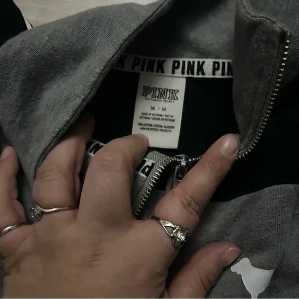 Pink by Victoria’s Secret VS grey quarter zip sweatshirt size medium - 💸 SALE - Image 3