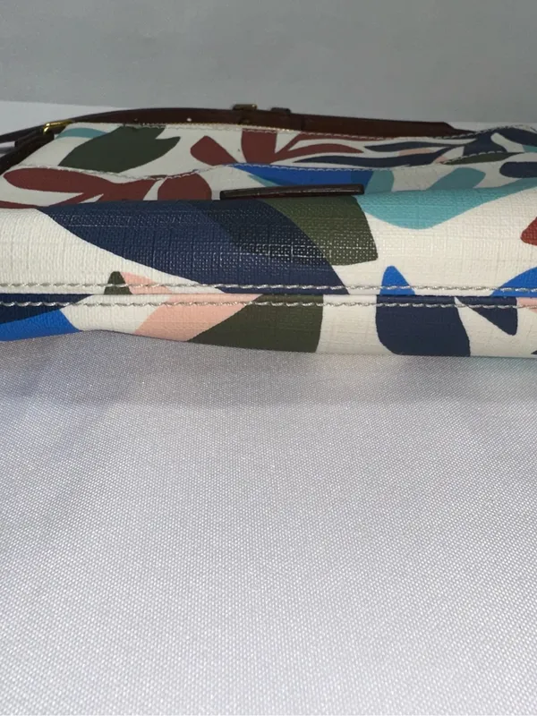 Fossil Fiona Crossbody Bag Abstract Leaf Floral Print Coated Canvas Purse - Image 5