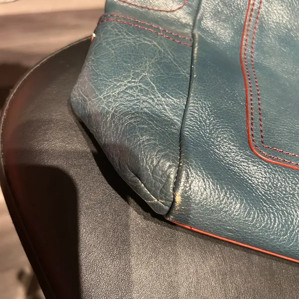 Hype Stylish Blue Leather Tote Bag - Image 8
