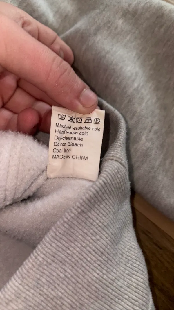 Half-Zip Amazon Sweatshirt Grey - Image 4