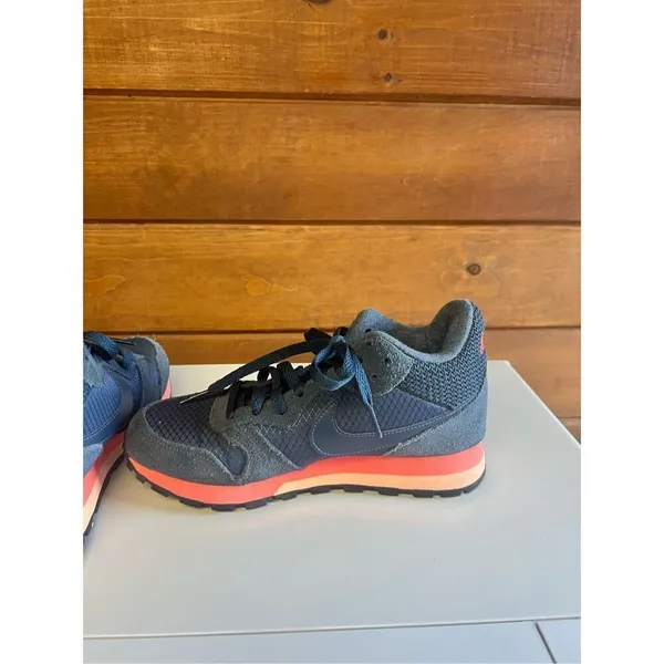 Nike MD Runner 2 Mid Women's 807172-448 Navy Running Shoes Size 6 - Image 5