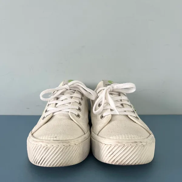 Cariuma OCA Low Off-White Canvas Lace Up Sneakers - Image 3