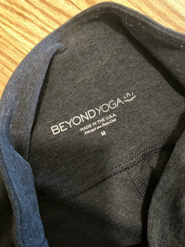 Beyond Yoga Capri Leggings - Image 4