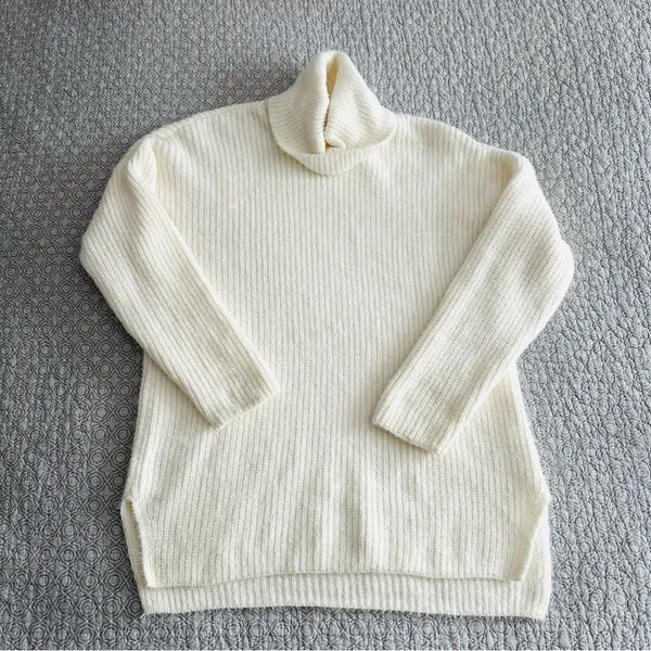 Abercrombie & Fitch Soft A&F Collection Cozy Cream Turtleneck Sweater Size M - Image 5