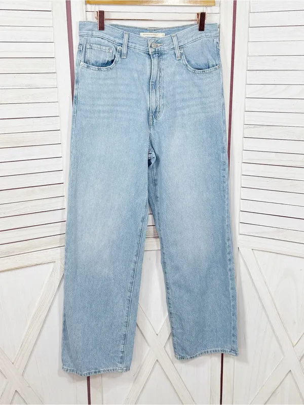 Levi’s High Waist‎ Straight Leg Jeans Light Blue Women Size 29 - Image 2