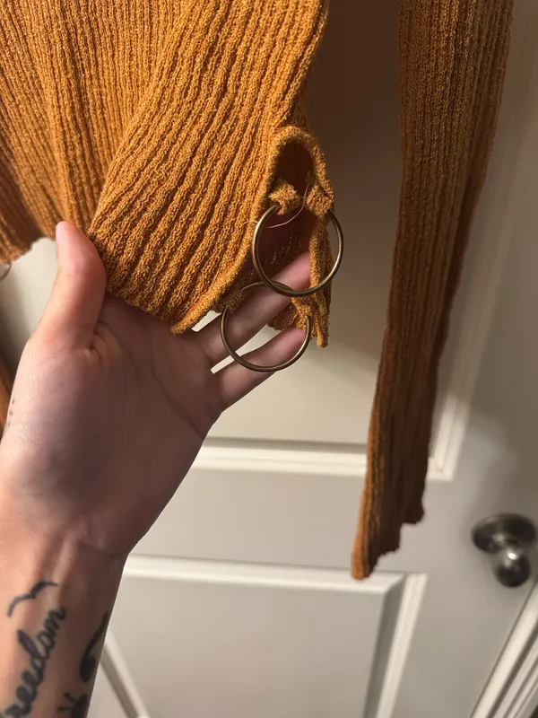 POL Sweater - Image 3