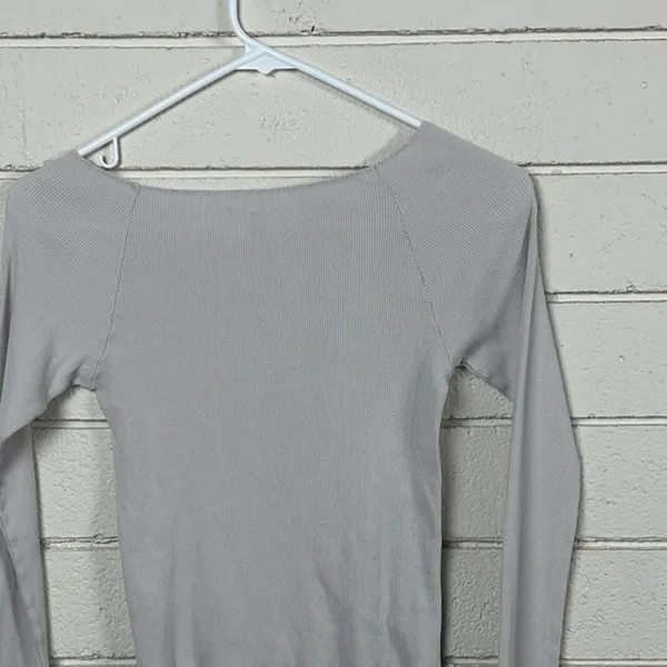 Brandy Melville Bonnie Top one size - Image 8