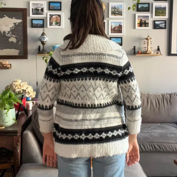 American Vintage Y2K Fuzzy Thick Cardigan Aztec Print Black and White Open Front Size Small - Image 3