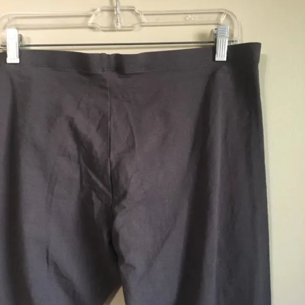 Victoria's Secret XL short grey leggings‎ - Image 3