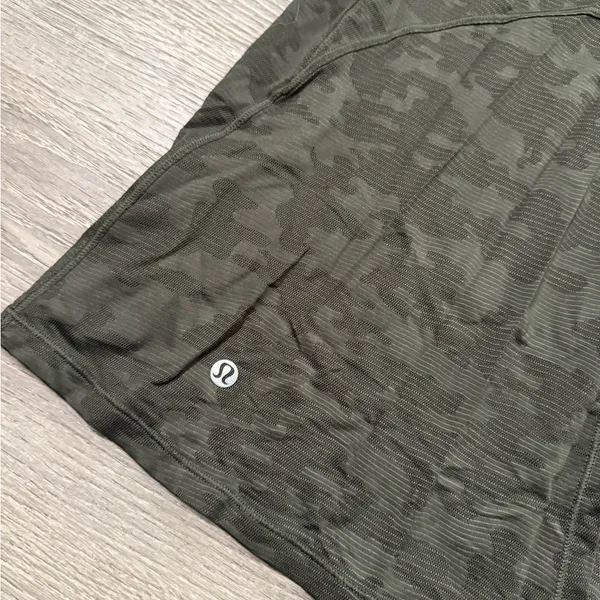 •LULULEMON• CAMO TANK TOP - Image 4