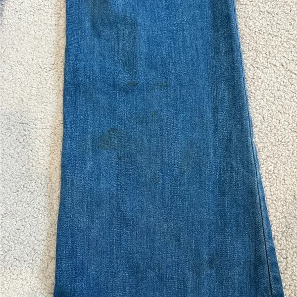 Old navy high rise flare blue solid wash jeans in size 10 - Image 5
