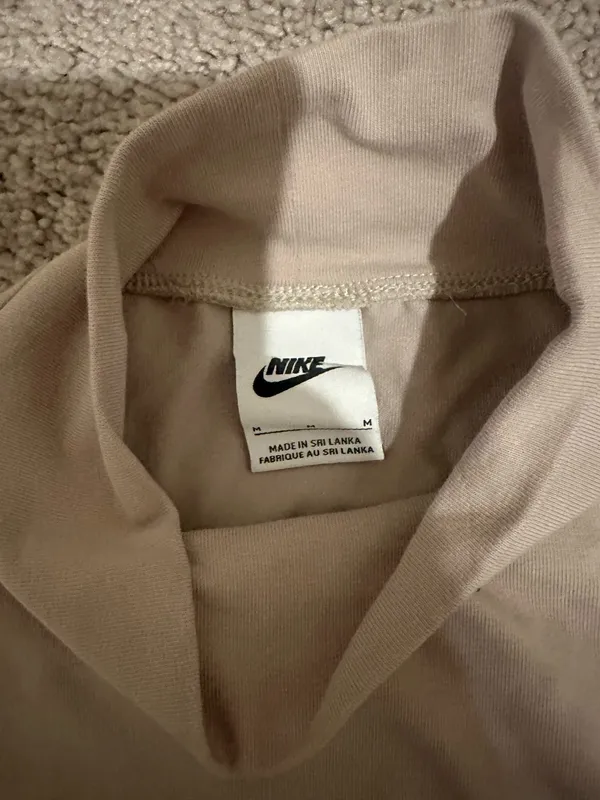 Nike turtle neck - Image 2
