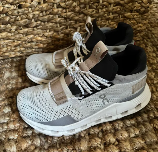 Sneakers - Image 2