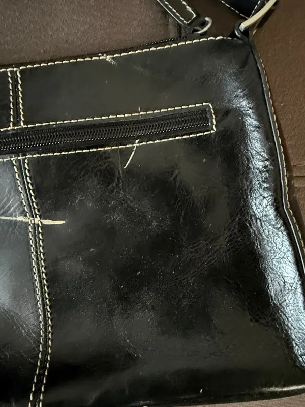 Kenneth Cole Reaction Black Faux Leather Shoulder Bag with Contrast Stitching - Image 8