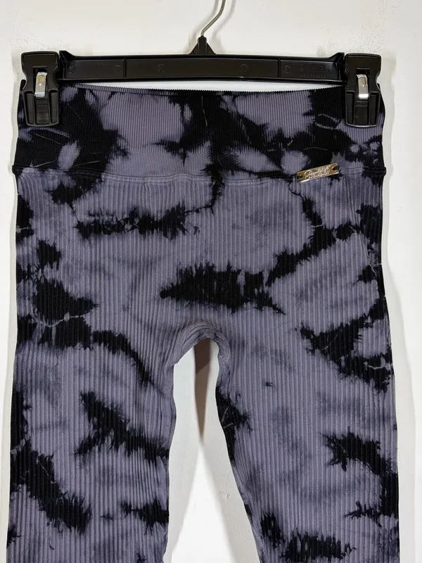 Bombshell Sportswear Tie Dye Seamless Leggings Size Medium - Image 5