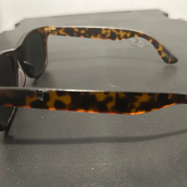 Tortoise Shell Sunglasses Brown - Image 3