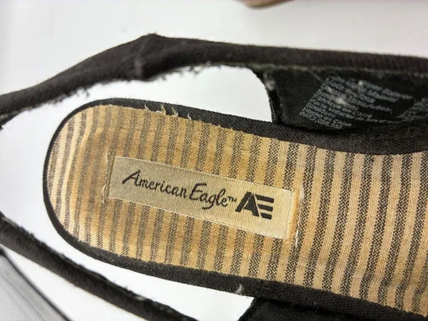 American Eagle Womens 6.5 Black Wedge Sandals Cork Heel Floral Toe Casual - Image 4