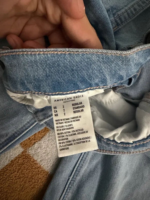 Jeans American Eagle Low-Rise Ultra Wide-Leg - Image 3