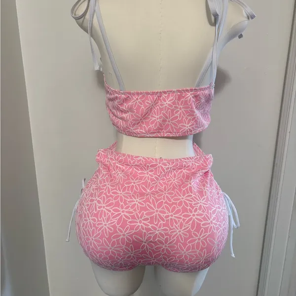 Pink Floral High-Waist Bikini Set with Ruffle Trim NWOT XL - Image 4