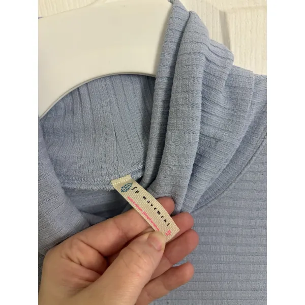 Free People FP Movement Ribbed Bell Sleeve Light Blue Stretch Top Oversized S - Image 6