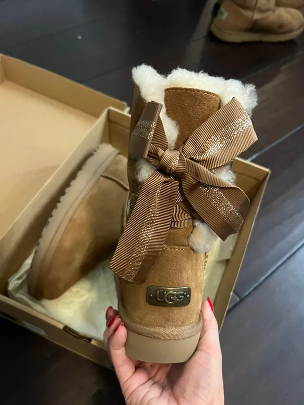 Boots - Image 2