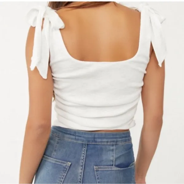 NWOT Boulevard Top in white, 16” p2p lots of stretch size Large - Image 4