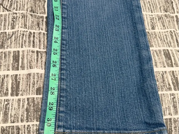 Vntg Seven7 lower rise blue denim jeans with embroidered logo on back pockets si - Image 6