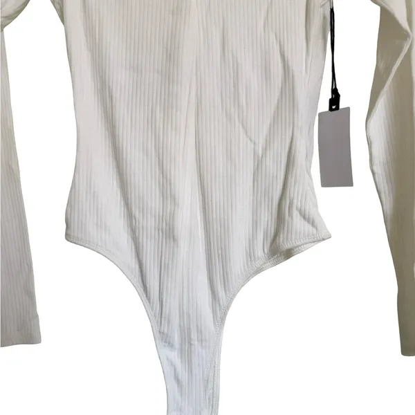 ASTR The Label White Ribbed Bodysuit With Cutout‎ Detail Small S NWT - Image 3