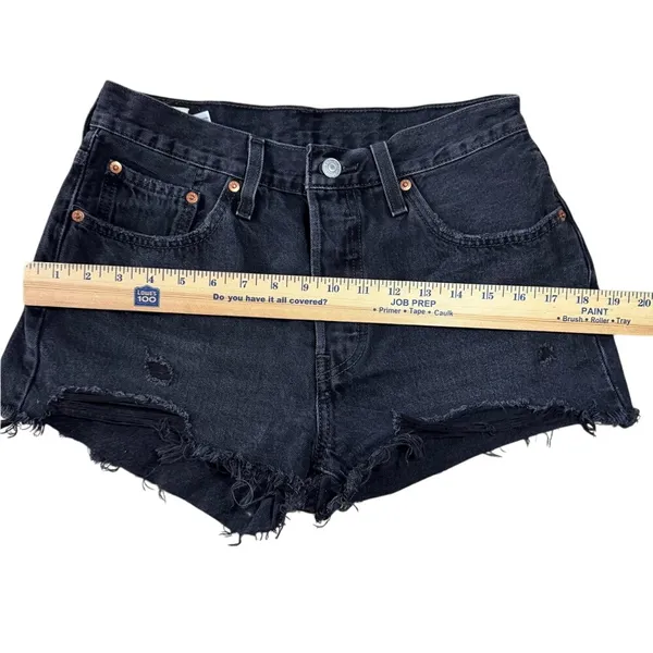 Levi's 501, size‎ 28 black jean shorts - Image 7