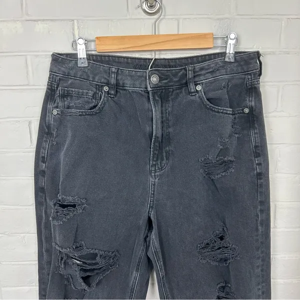 American Eagle Black Distressed Denim Mom Jeans Size 10 - Image 4