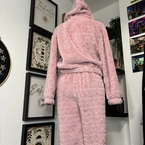 No Boundaries Pink Heart fuzzy hoodie and jogger set Size 00/XS - Image 3