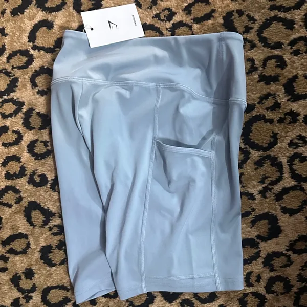 NWT! Small GYM SHARK Pocket Shorts - Blue - Image 3