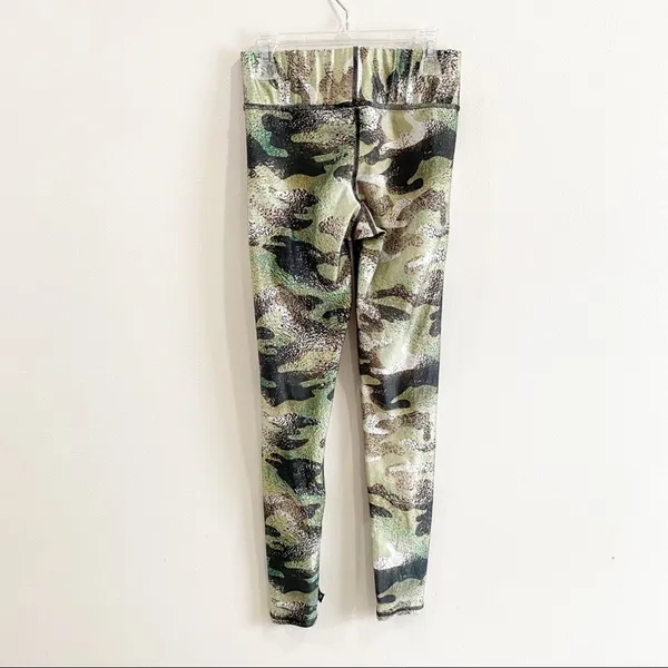 Terez Womens Metallic Green Camo Leggings Small Activewear Yoga Pants Camouflage - Image 6
