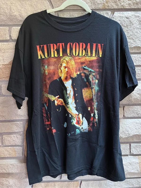 Kurt Cobain Nirvana MTV Unplugged Graphic Tshirt Black 1x - Image 5