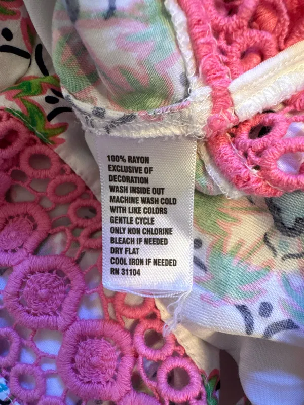 Crown & Ivy Pink Green Floral Print Pink Crochet Eyelet Trim Sleeveless Blouse M - Image 6