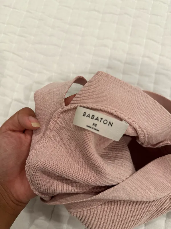 NWOT Aritzia Halter Crop Top Size XS - Image 2