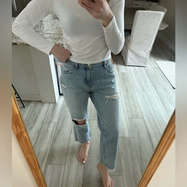 PacSun 90s Straight Leg Distressed Jeans Light Wash Size 28 - Image 3