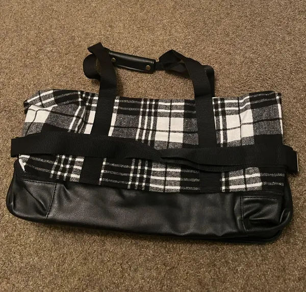 Weekender Bag Black - Image 2